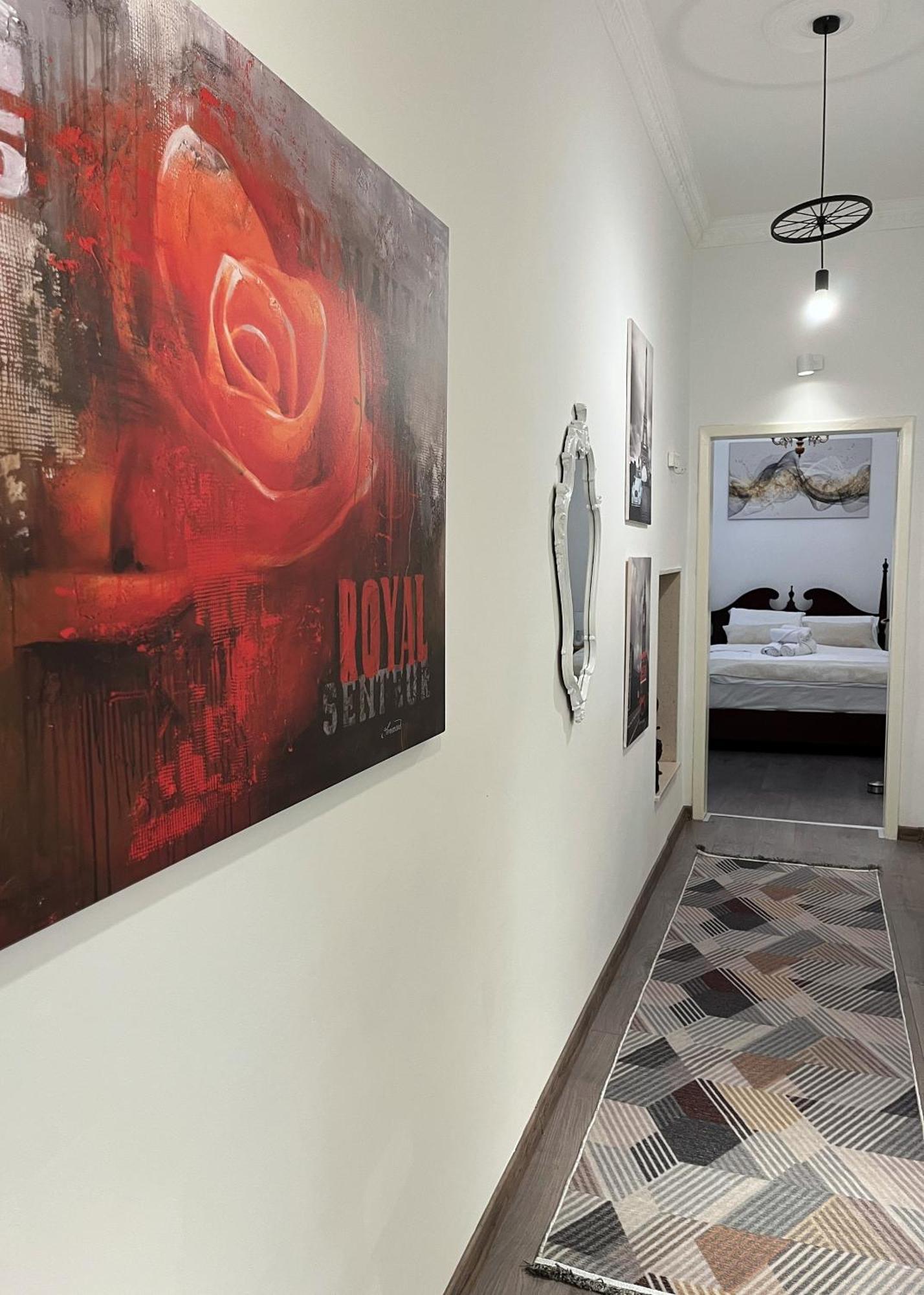 Main Street Retreat Apartment With Free Parking Сараево Екстериор снимка