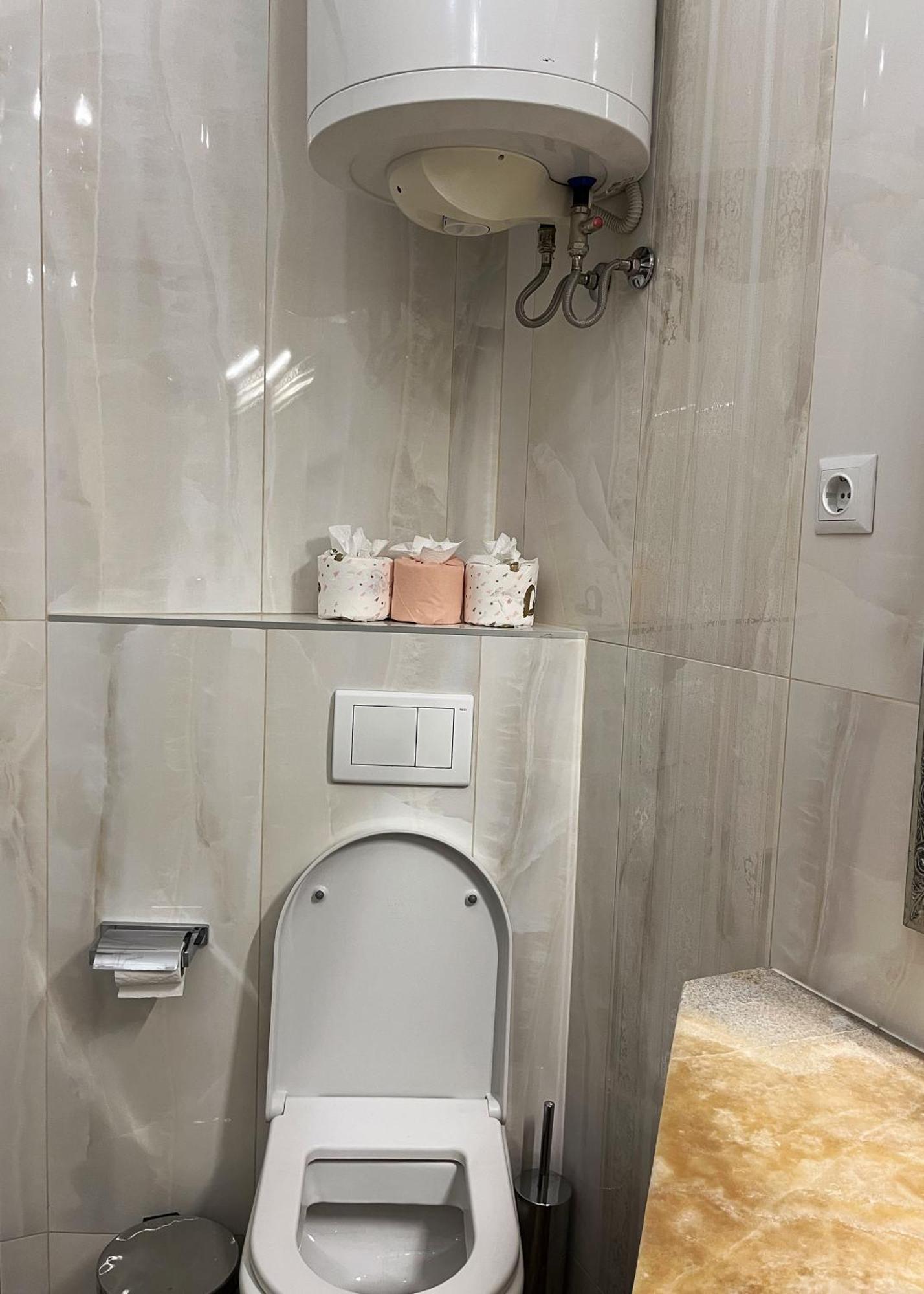 Main Street Retreat Apartment With Free Parking Сараево Екстериор снимка