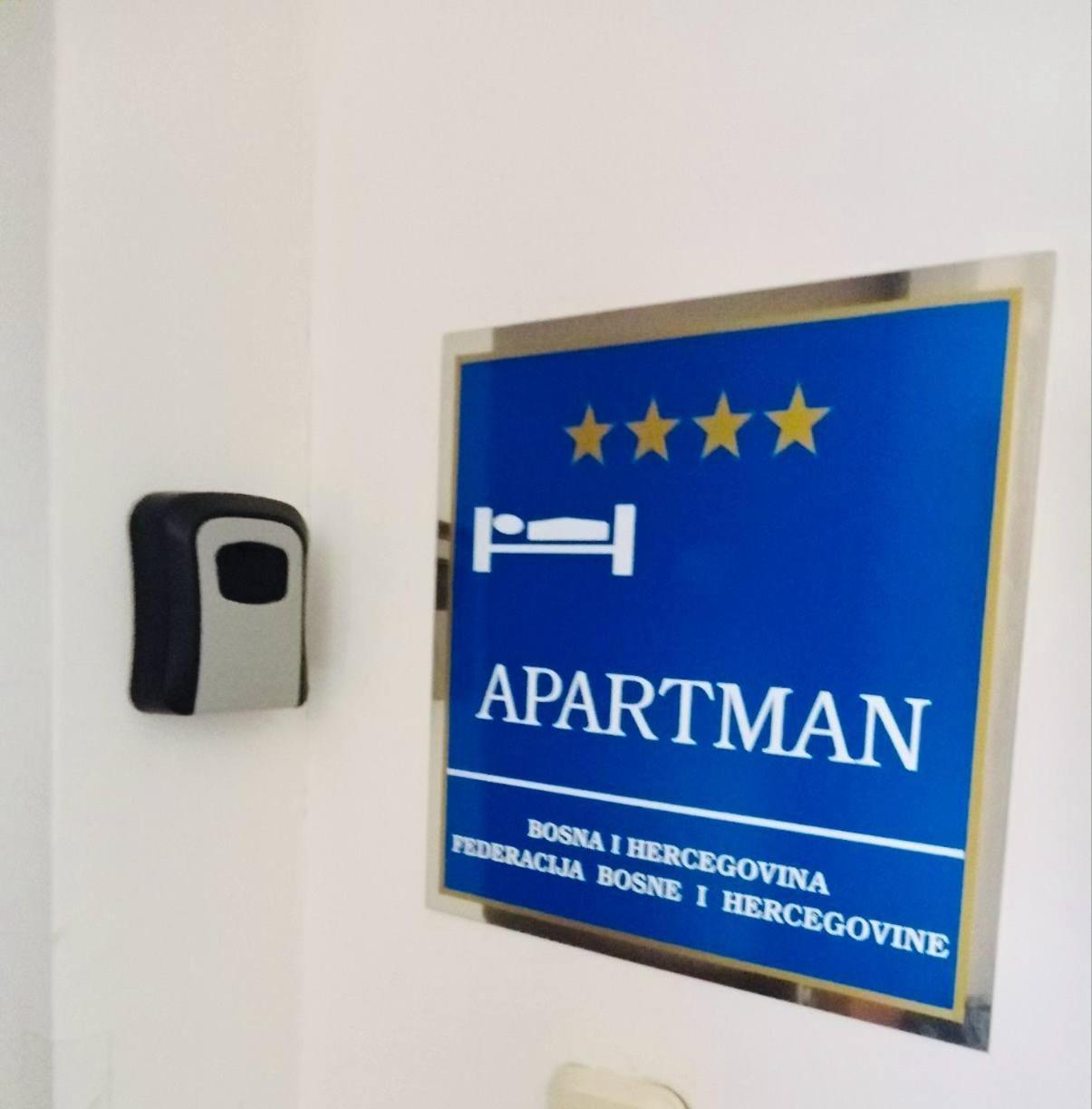 Main Street Retreat Apartment With Free Parking Сараево Екстериор снимка